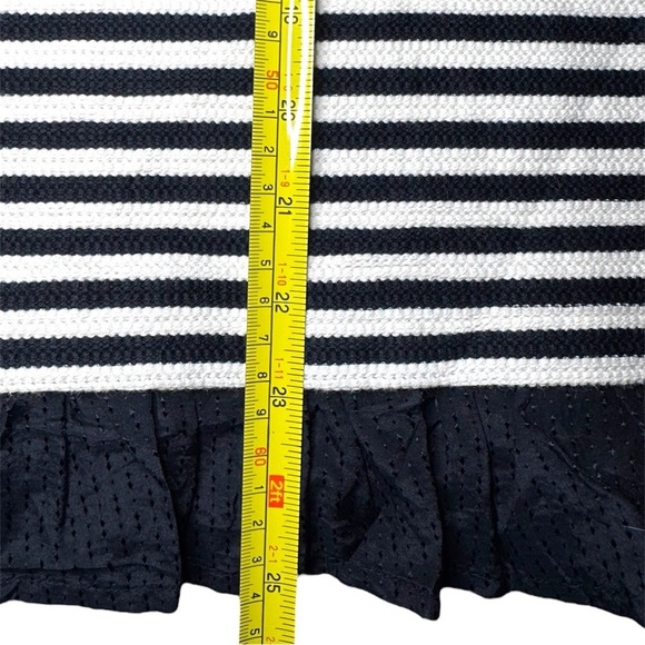 Vineyard Vines Women’s Black and White Striped Peplum Top Size Large - Picture 7 of 9